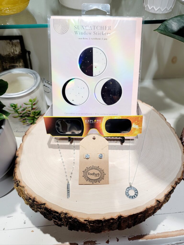 From custom made jewelry to eclipse glasses to your very own "Spark" experience (permanent bracelets), RooBarb Studios has something for everyone and will have a pop-up shop in the Hancock Hotel lobby during the eclipse party. 